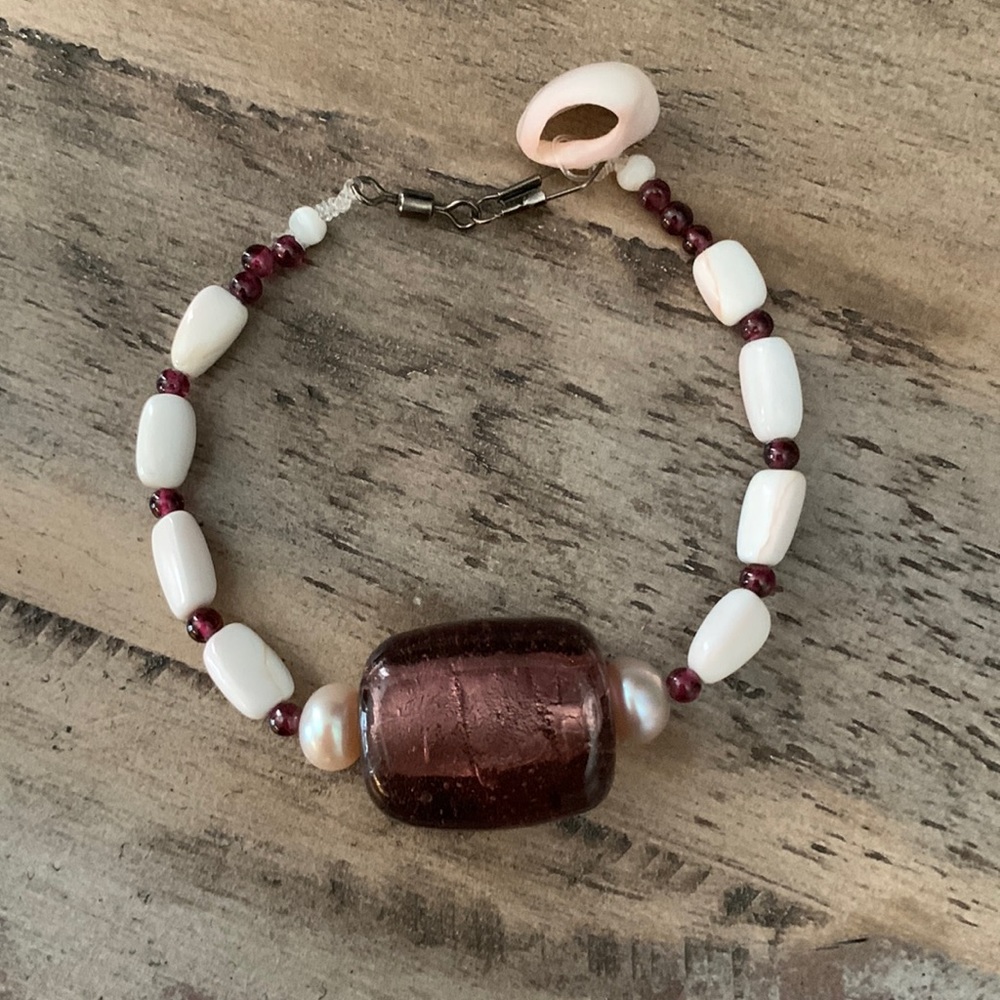 Garnet/ Pearl bracelet